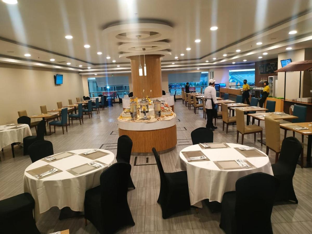 Anara Sky Kualanamu Hotel Medan Extérieur photo