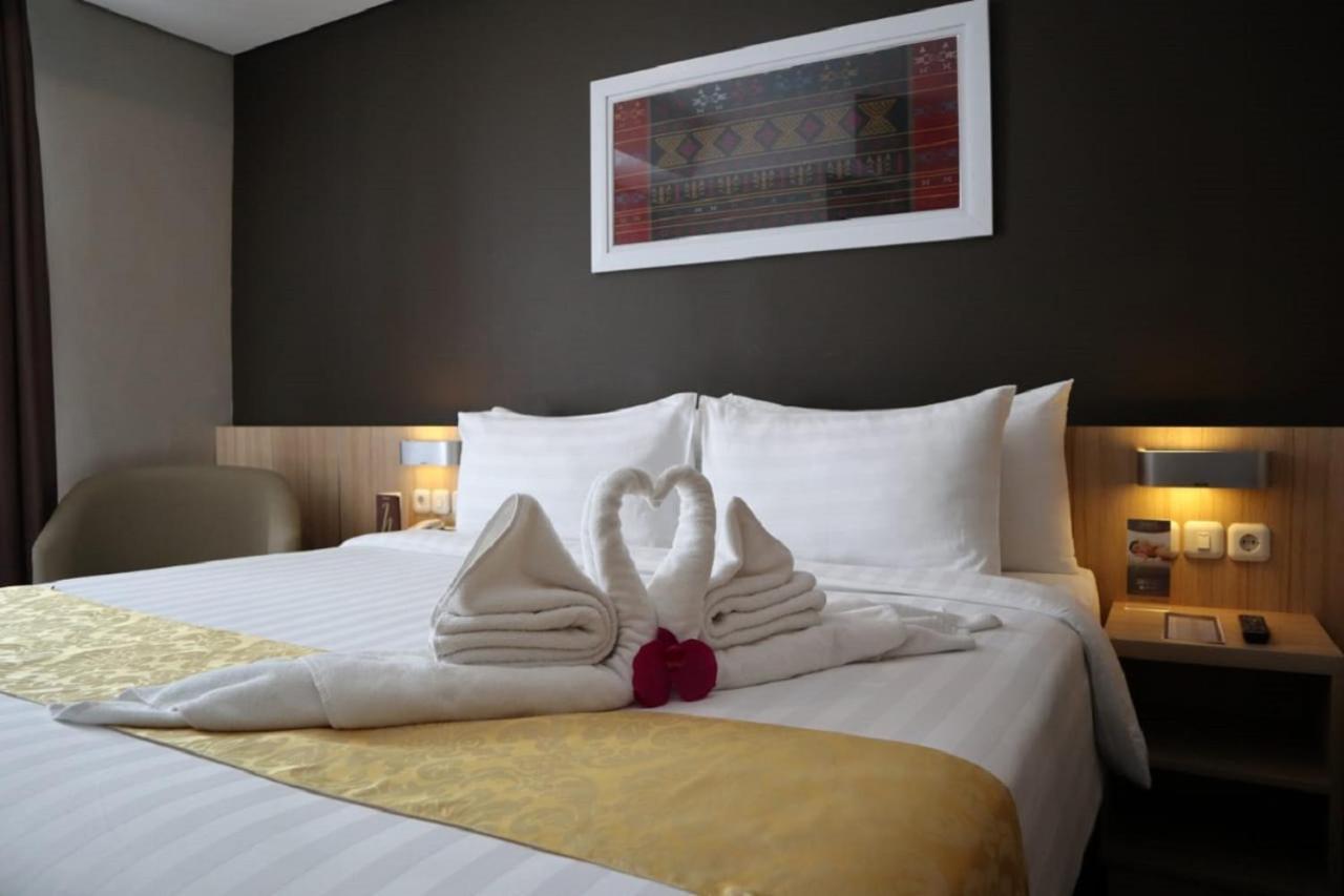 Anara Sky Kualanamu Hotel Medan Extérieur photo