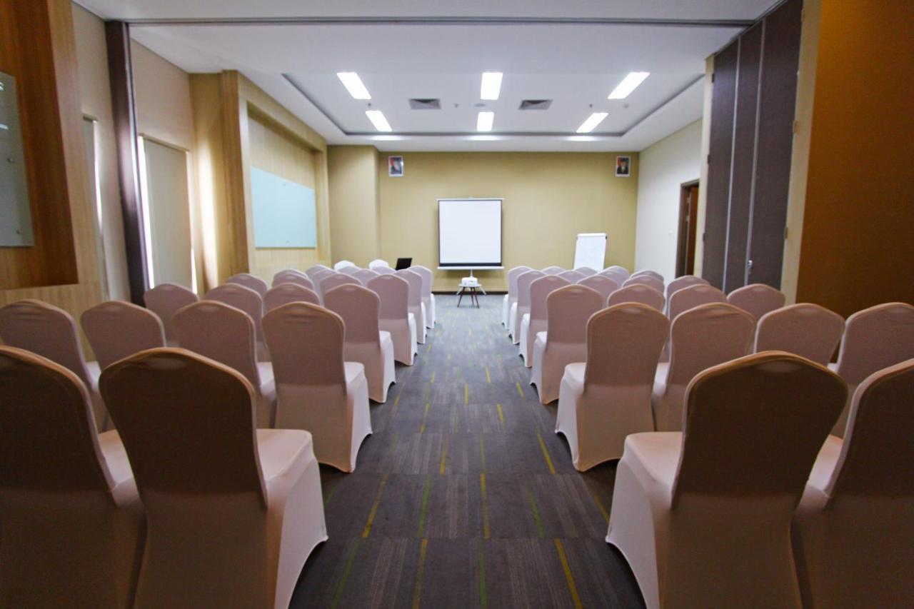 Anara Sky Kualanamu Hotel Medan Extérieur photo