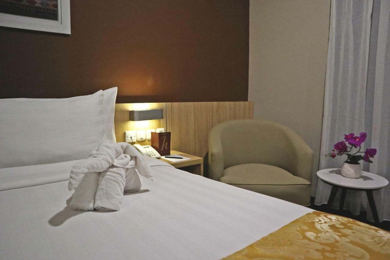 Anara Sky Kualanamu Hotel Medan Extérieur photo